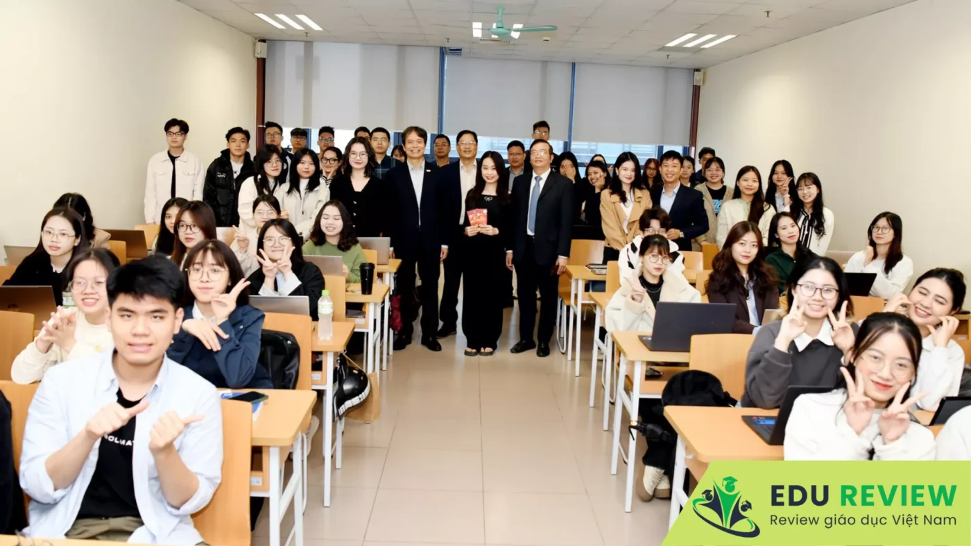 học phí Đại học Kinh tế Quốc dân NEU