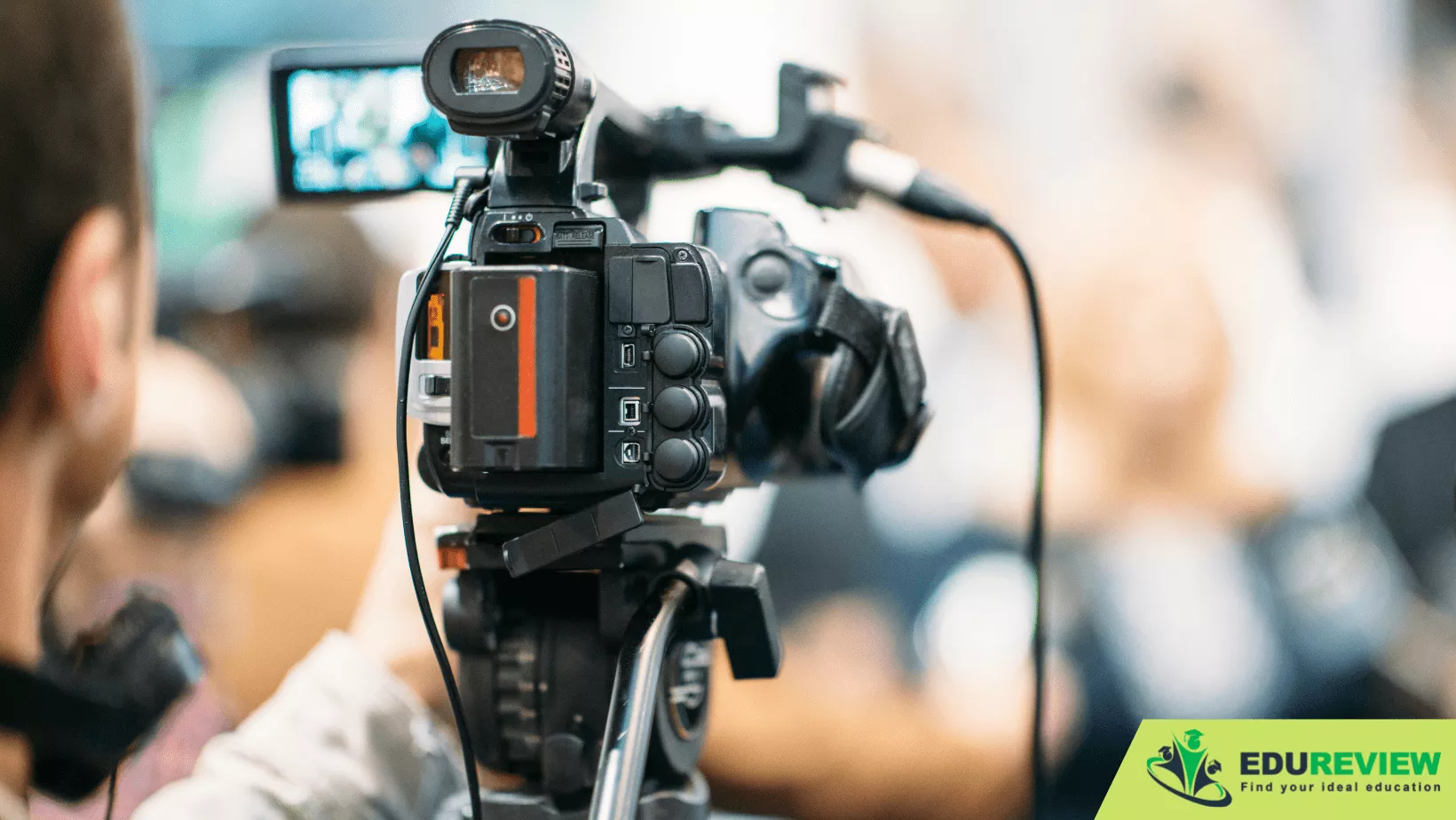 cơ hội việc làm ngành truyền thông