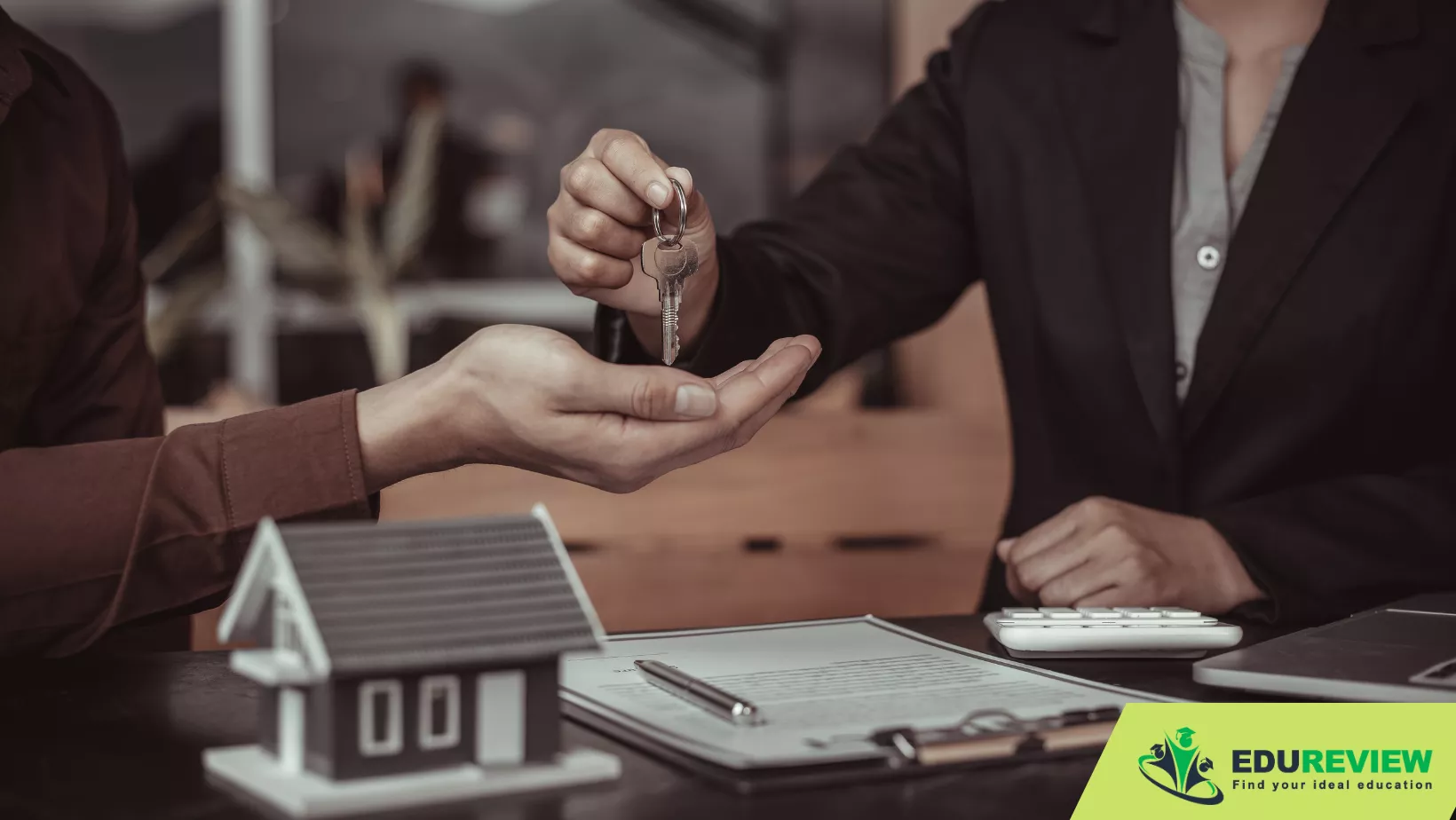 Việc làm sau khi ra trường của ngành bất động sản